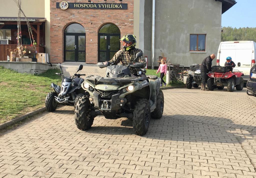 Pension Vyhlídka Klásterec nad Ohrí Exterior foto